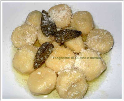 GNOCCHI DI PATATE RIPIENI DI FUNGHI PORCINI