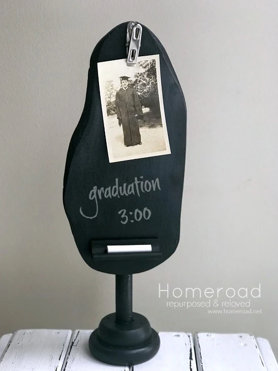 Repurposed Cutting board memo holder with a clip for photos