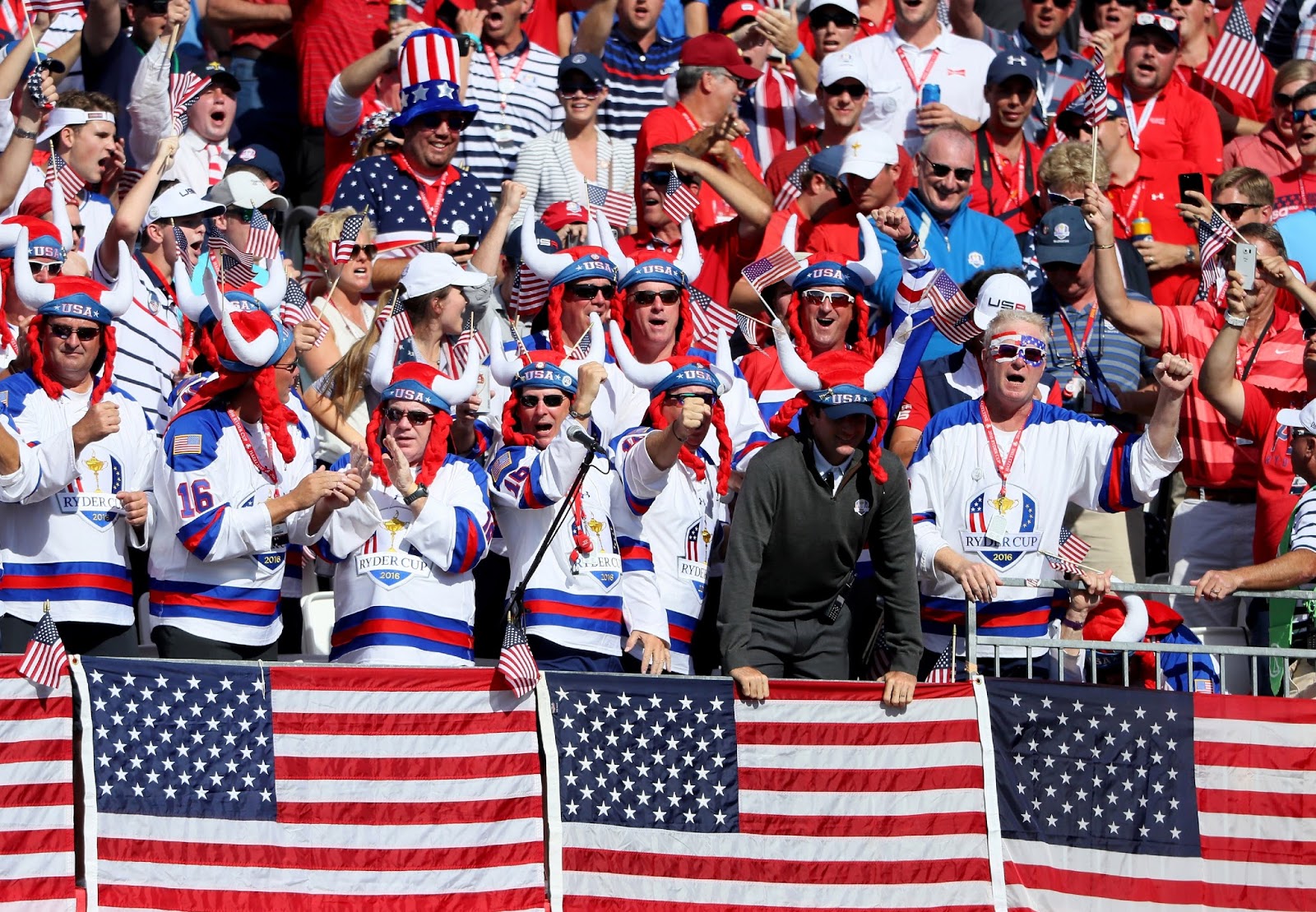GOLF RYDER CUP 2016 TEAM USA SMASHES TEAM EUROPE ; SNATCHES