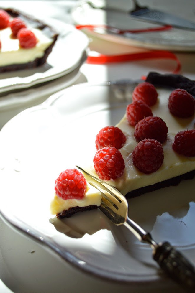 Sento i pollici che prudono Crostata al cioccolato e lamponi Sento i pollici che prudono Crostata al cioccolato e lamponi