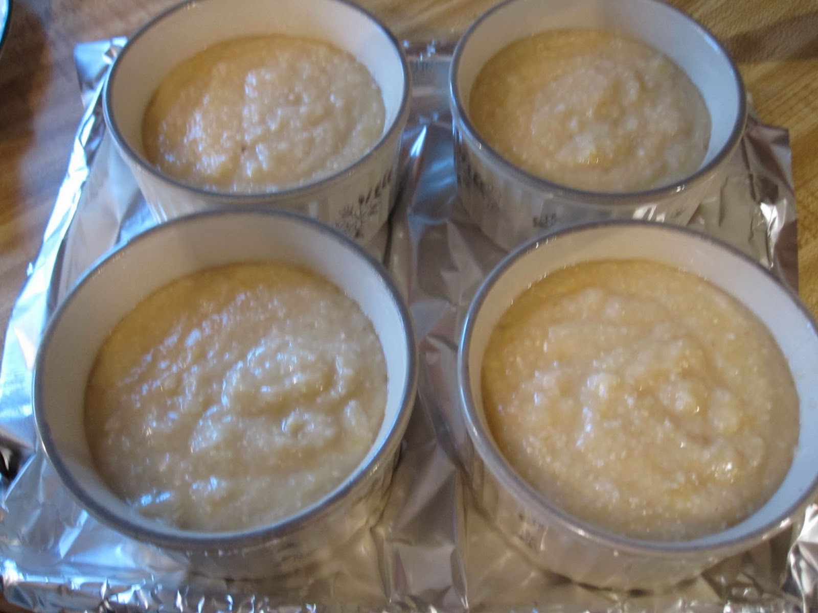 Cheesy Roasted Garlic Grits