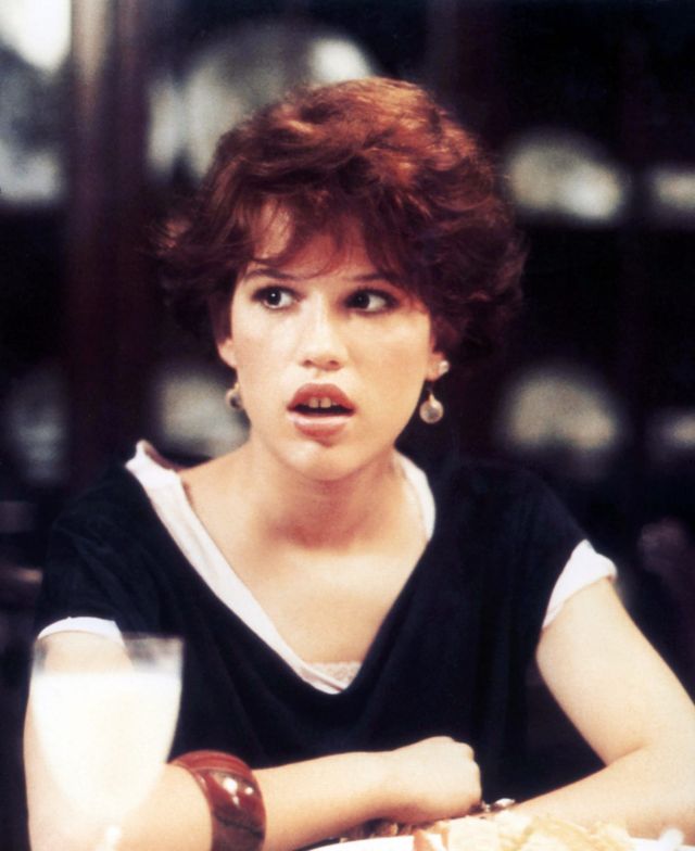 Gorgeous Portrait Photos of American Actress Molly Ringwald in the
