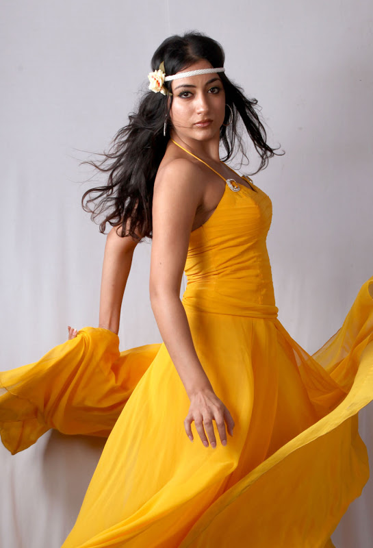 Actress Sumit Kaur Atwal Stills Gallery Photoshoot images