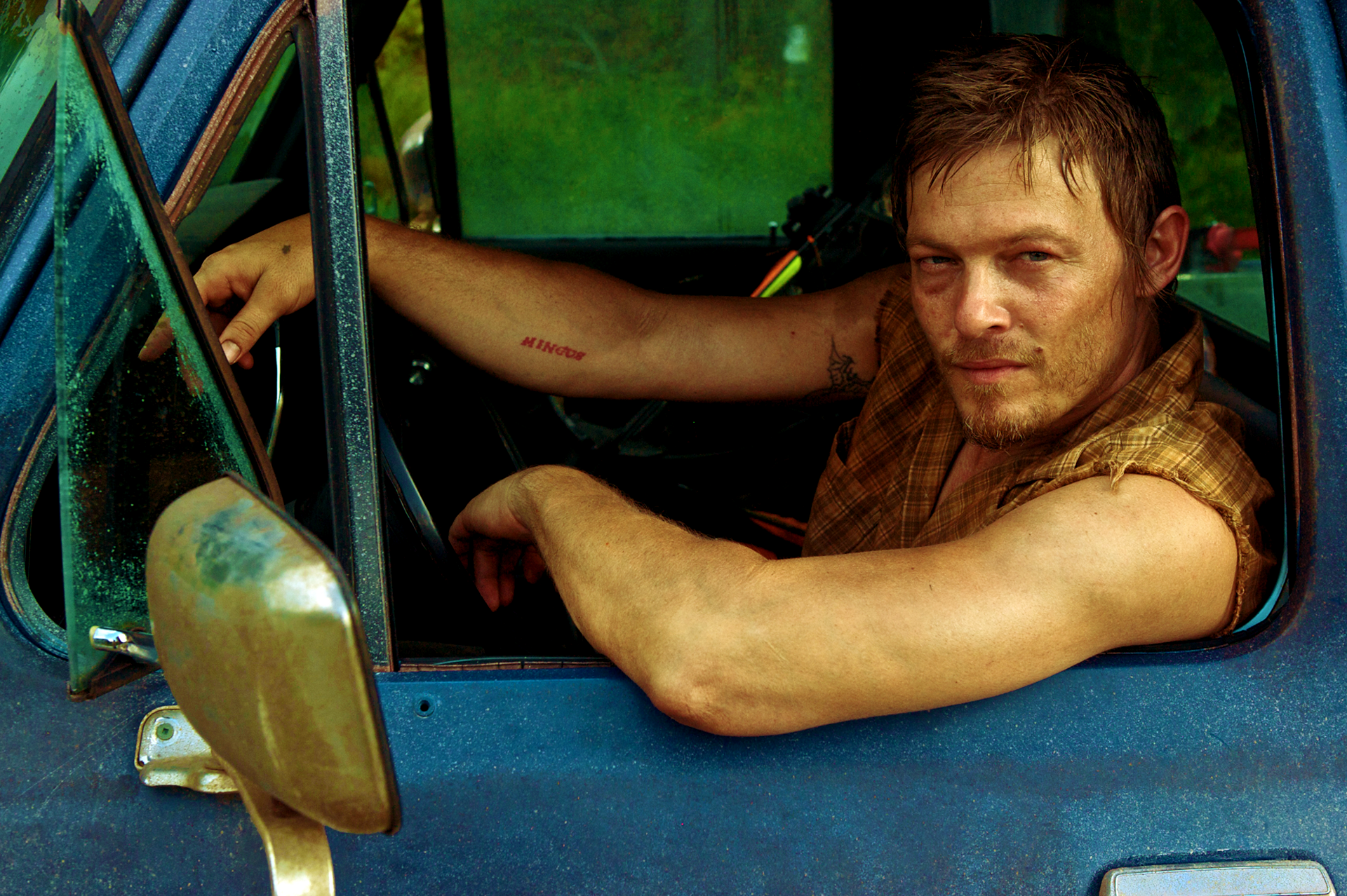 The Walking Dead Best Of Daryl HD Wallpaper: DARYL DIXON THE WALKING DEAD HD WALLPAPERS