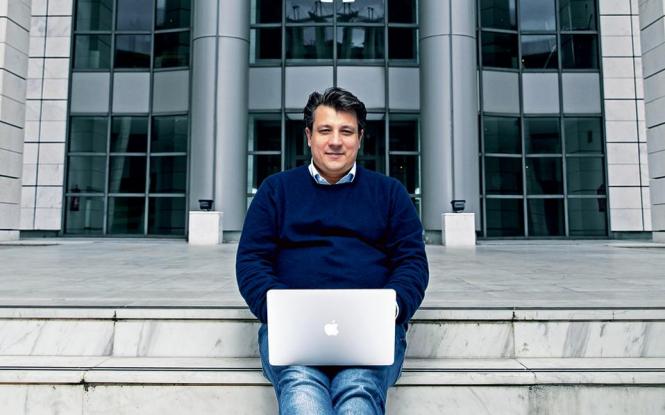 Δερμιτζάκης: Τα πράγματα είναι σοβαρά, με τόσο πολλά κρούσματα κορωνοϊού ούτε οι νέοι προστατεύονται