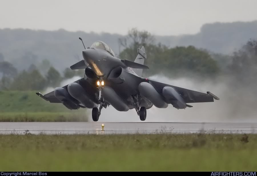 DEFENSE STUDIES: Dassault Aims to Sell the Rafale to the Government