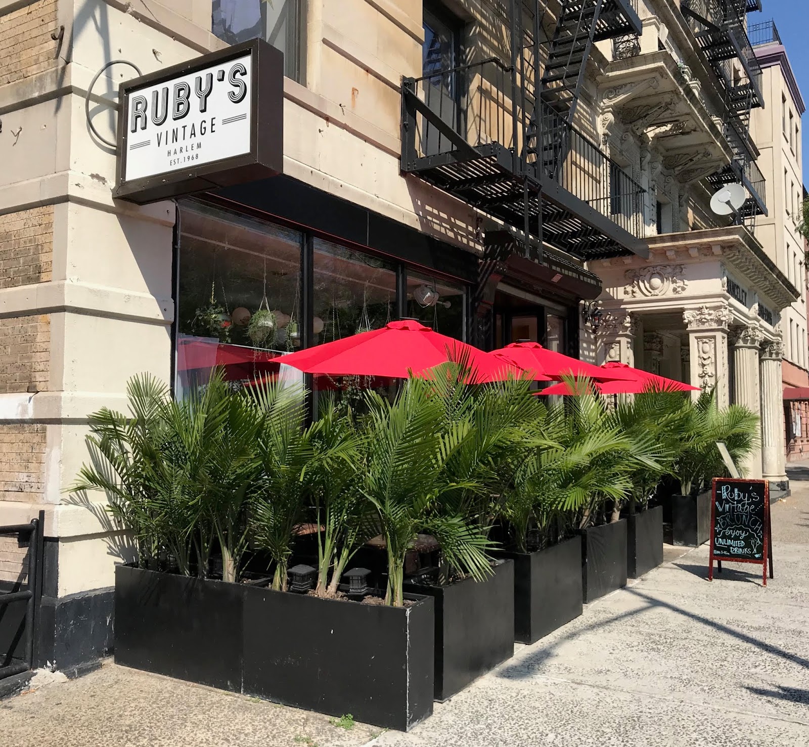 H A R L E M + B E S P O K E INTRODUCING OUTDOOR DINING IN HARLEM 2020