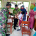 Babinsa Koramil 0824/19 Umbulsari, Dampingi Imunisasi 71 Siswa SD