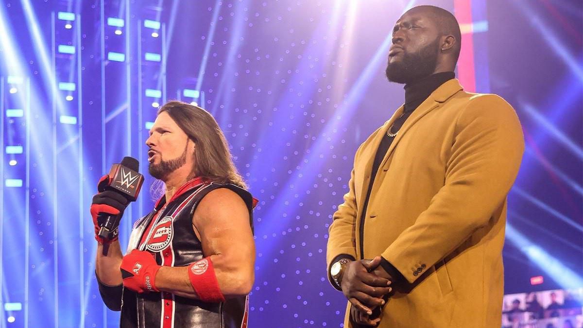 Omos vence seu primeiro combate solo na WWE