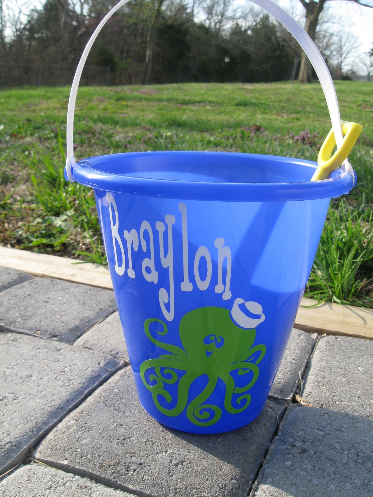 De La Design Personalized Sand Pails / Beach Buckets