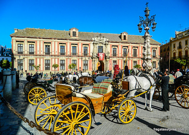 Sevilha, Andaluzia: Praça do Triunfo e Palácio Arquiepiscopal
