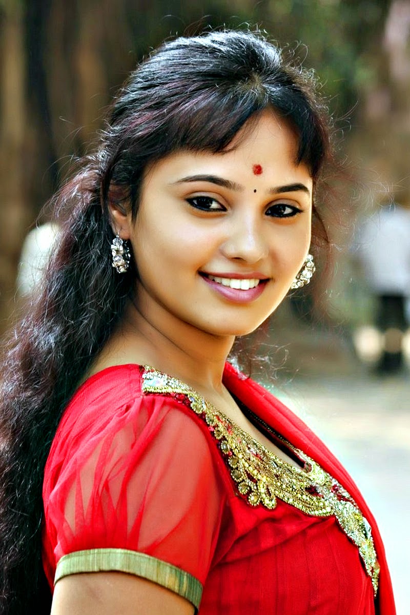 Aarushi Actress Photo Gallery Actress Hub South Indian Actress Large And Big Images Cloud