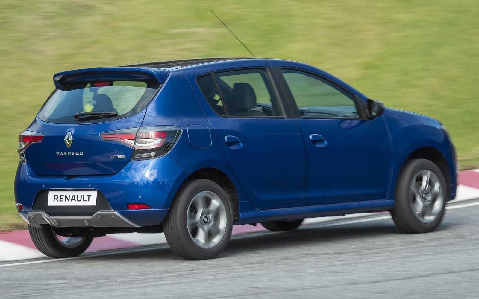 Renault Sandero GT Line 2021 chega ao Brasil este ano