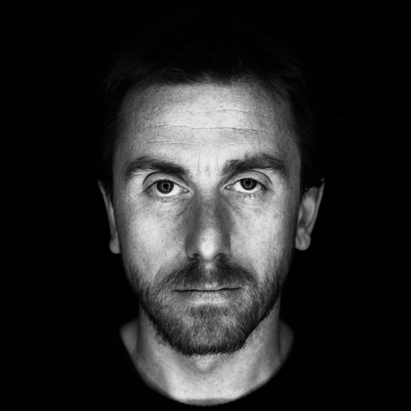 Chez Schnozz Tim Roth