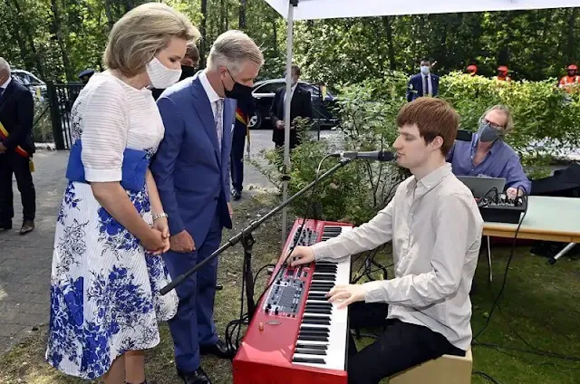 Princess Eleonore wore a roman-lace inset floral print dress from Maje. Blue floral print dress from Carolina Herrera