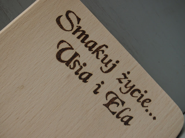 Personalizowana drewniana deska do krojenia bukowa z twoim napisem