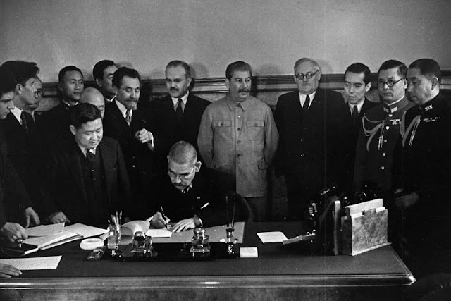 13 April 1941 worldwartwo.filminspector.com Soviet Japanese Neutrality Pact Joseph Stalin Matsuoka Molotov