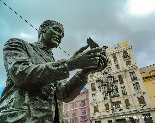 Estátua de Garcia Lorca, Bairro das Letras, Madri