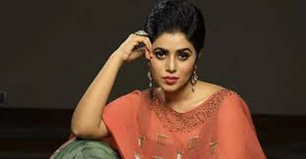 They came with a marriage proposal for Shamna Kasim, Kochi, News, Police, Arrested, Cheating, Actress, Cinema, Complaint, Family, Kerala