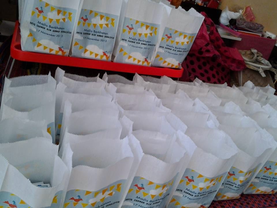 The Moons Gallery and 1st in Malaysia Specialize in Customade Gift Personalized