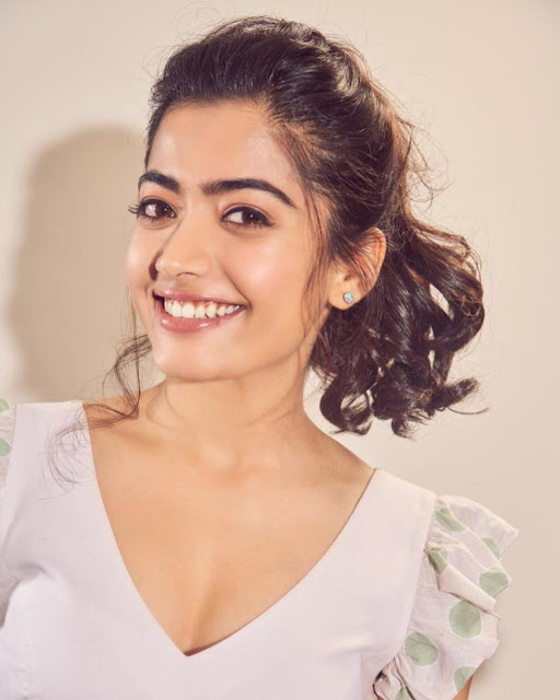 Rashmika Mandanna Hot Photos Rashmika Mandanna Hot Photos