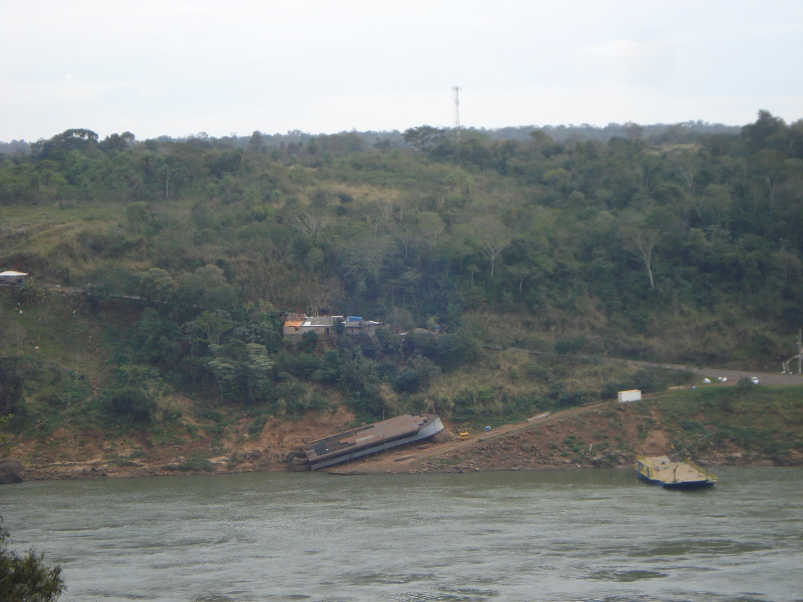 Postales de Argentina 131 ) TRIPLE FRONTERA " ARGENTINA