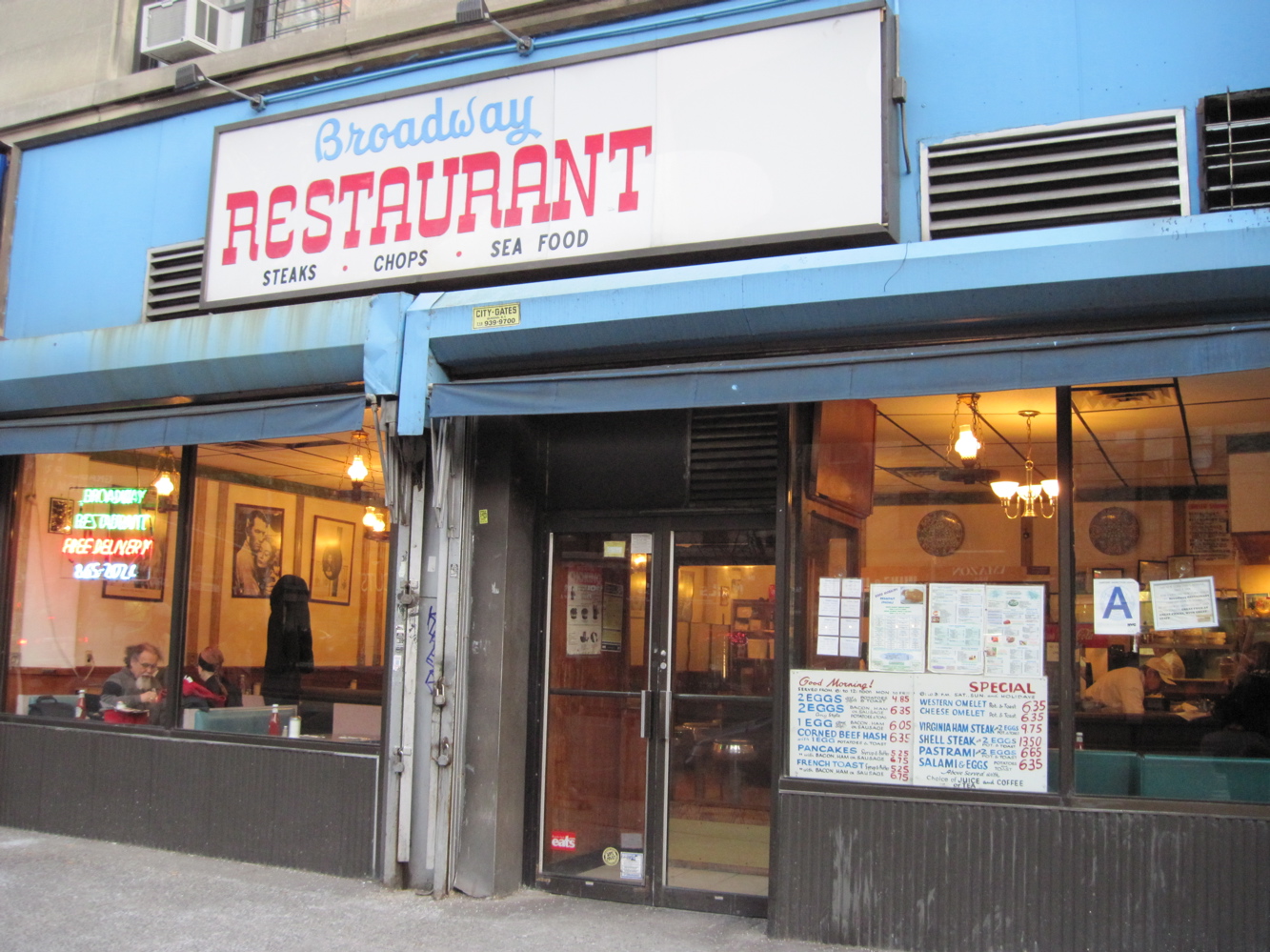 Mitch Broder's Vintage New York: Old New York: The Broadway Restaurant