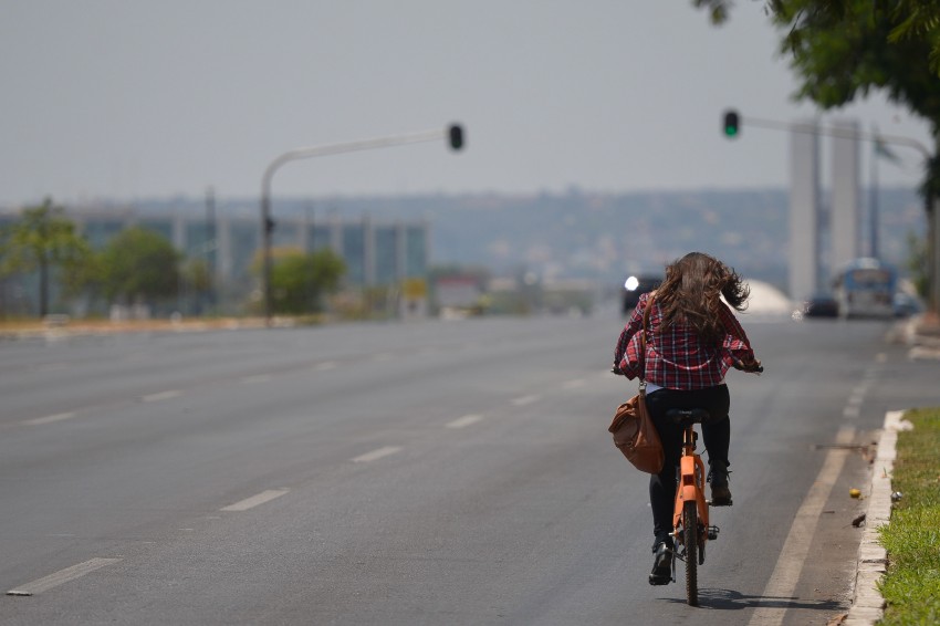 Custo de manutenção e vandalismo tiram bikes e patinetes das ruas 1 Foto%2BJos%25C3%25A9%2BCruz%2BAg%25C3%25AAncia%2BBrasil%2B%25282%2529