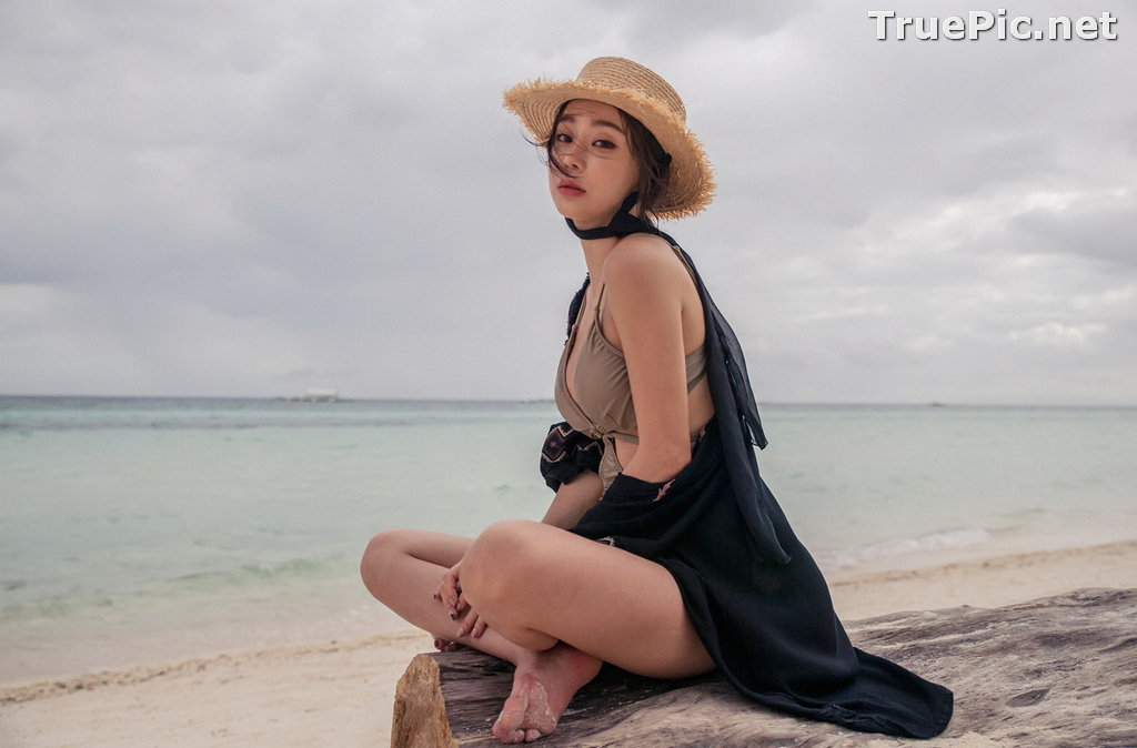 Image Korean Fashion Model - Hyun Kyung - Warm Brown Monokini - TruePic.net - Picture-12