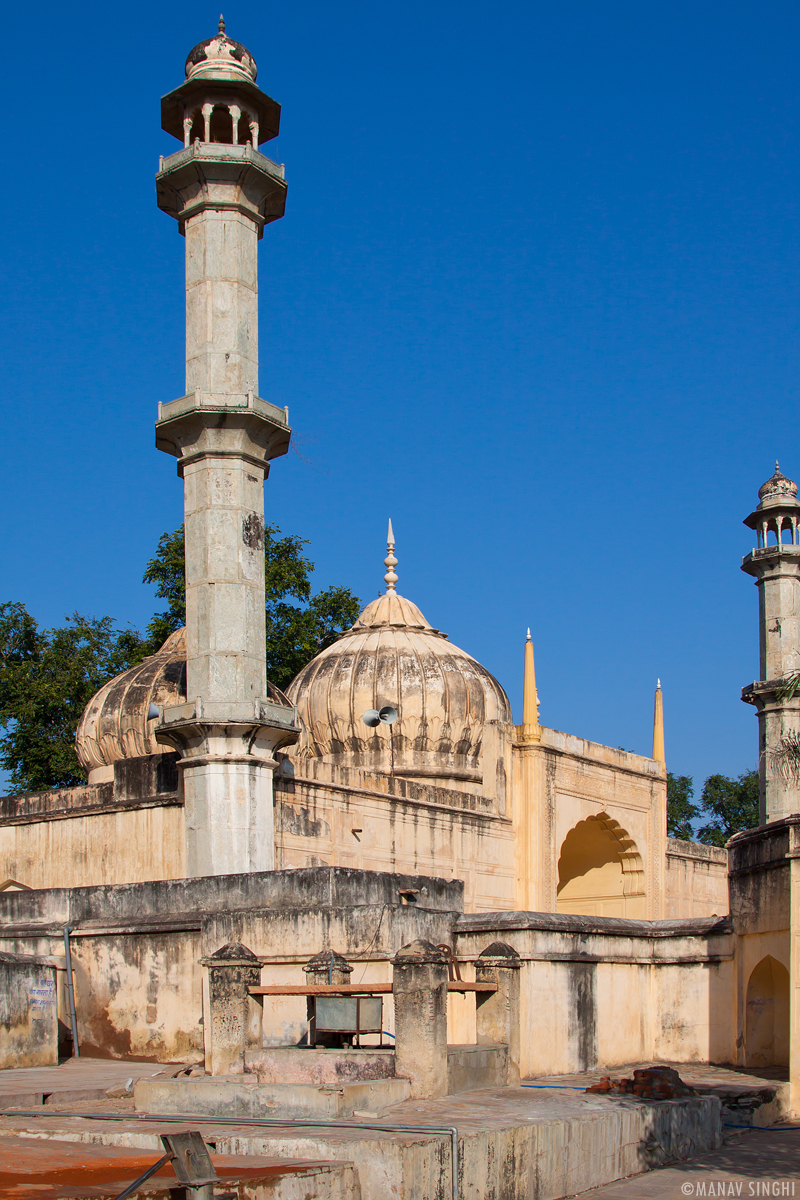 Akbari Mosque