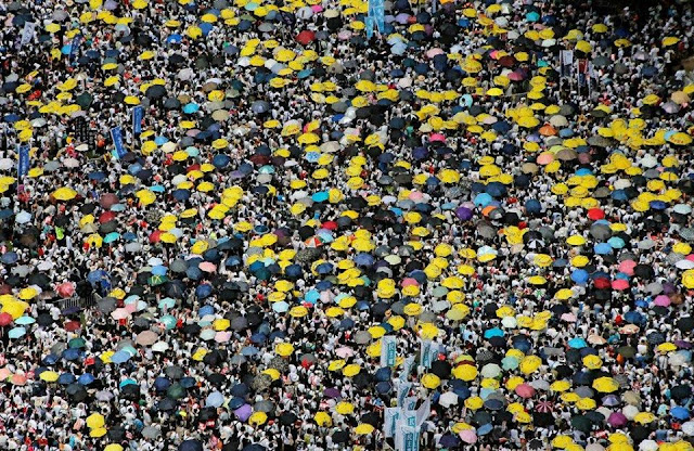 Người dân Hong Kong xuống đường biểu tình vì điều gì?