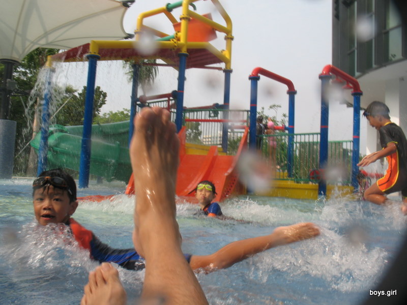 SengkangBabies: New Swimming Pool at Pasir Ris