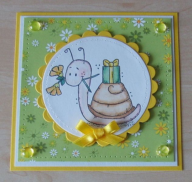 Basslady Creations Süße Schnecke bringt GeburtstagsGeschenk