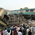 Choque de trens deixa quatro mortos e 100 feridos no Paquistão