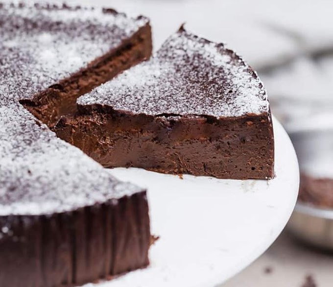  The Best FLOURLESS CHOCOLATE CAKE RECIPE