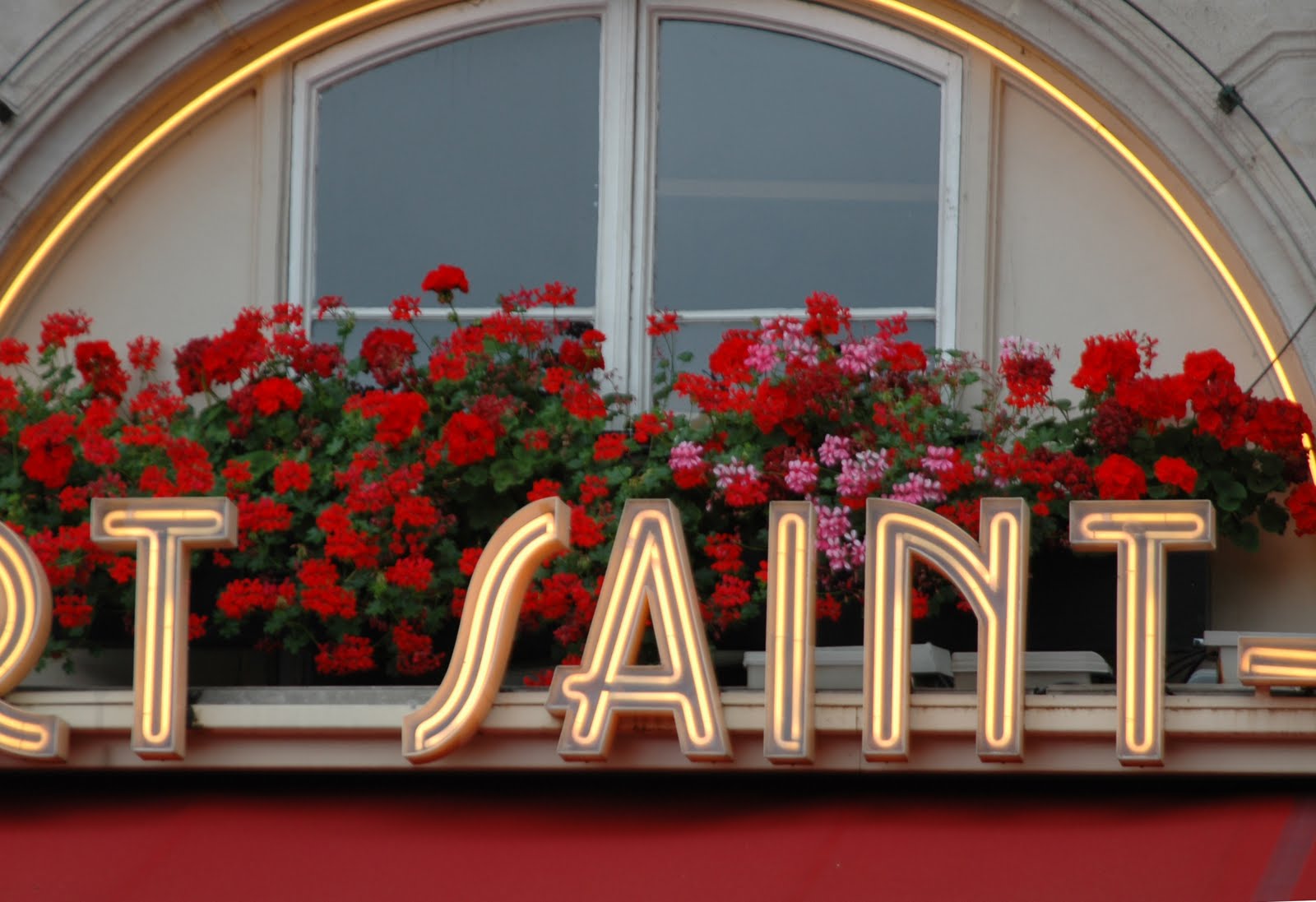 Paris and Beyond: 4/1/11 - 5/1/11