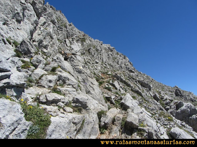 Ruta Tuiza de Arriba-Peña Ubiña: Ascensión cara sureste