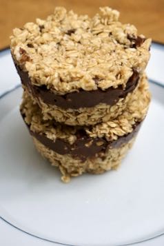 peanut butter chocolate oatmeal bake satisfying savory cups sweet