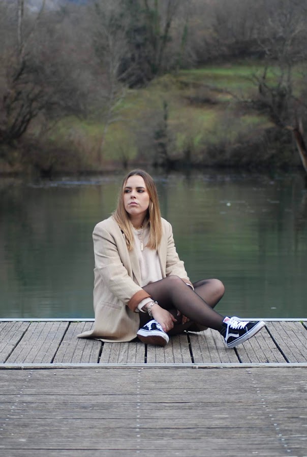 Outfit con jersey teddy