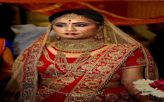 सपने में लाल साड़ी देखने का मतलब ▷ Red Saree सपने में लाल साड़ी देखने का मतलब ▷ Red Saree