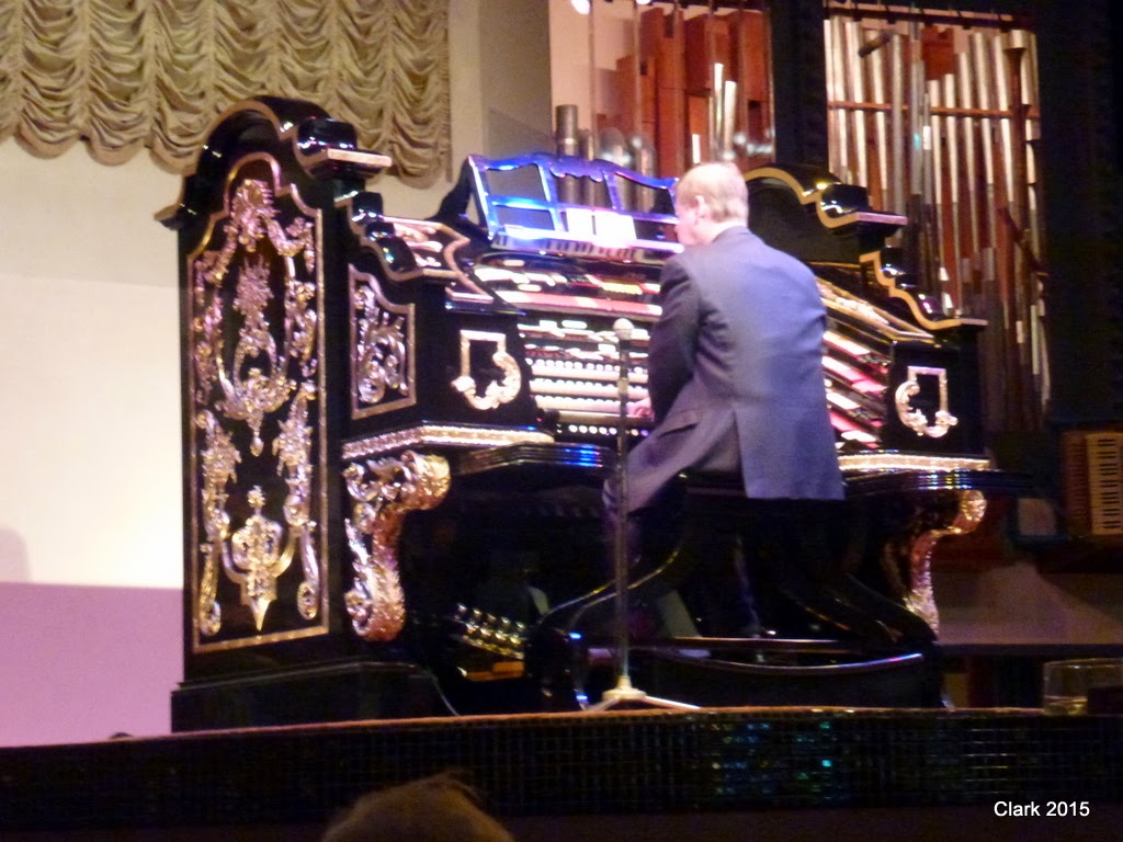 Road Runner Organ Stop Pizza Mesa, AZ