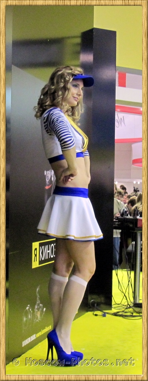 Nikon Girl posing on Photoforum 2012 
