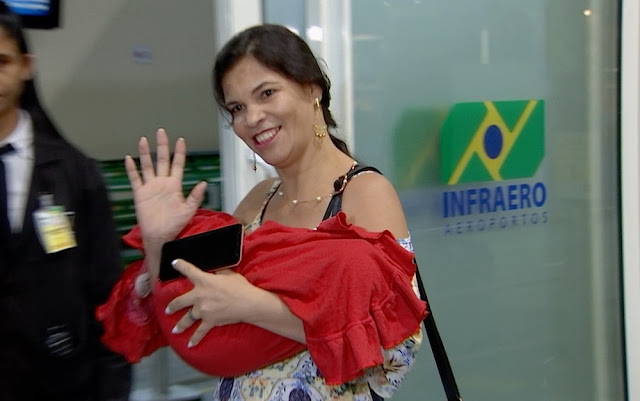 Gêmeas siamesas voltam de Goiânia para a Bahia com a família: 'Emoção muito grande'