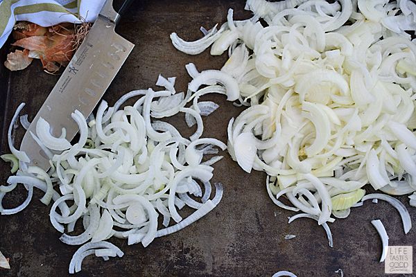 How To Caramelize Onions | by Life Tastes Good - slice onions #LTGRecipes