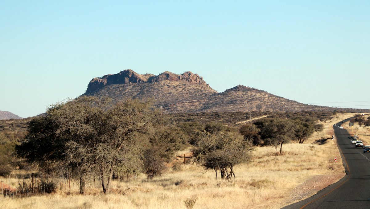 Вшестером по Намибии на джипах в пандемию