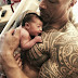Photo : Actor "The Rock" welcomes a baby girl
