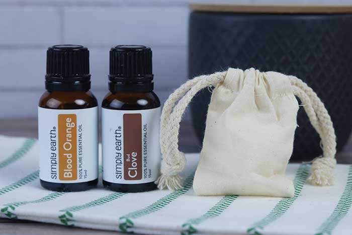 How To Use Essential Oils To Make Your Laundry Smell Wonderful