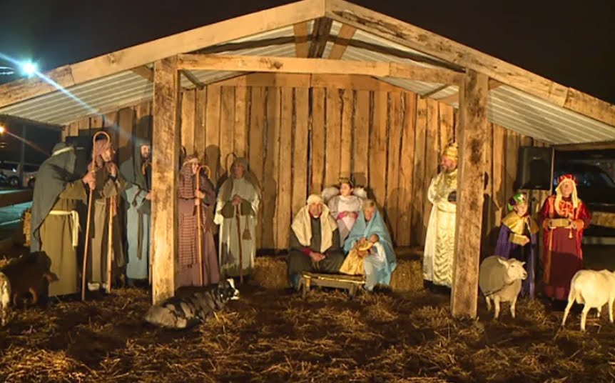 Dead 2 Rights This living nativity scene was a bad idea, Sharon.
