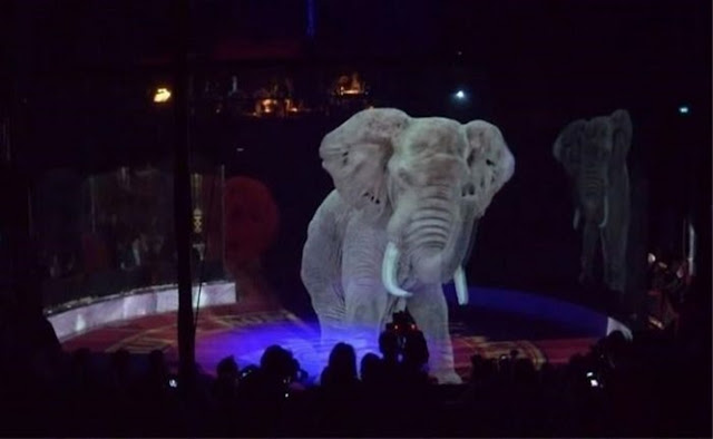 Немецкий цирк Circus-Theater Roncalli (Гамбург):  голограммы вместо живых зверей