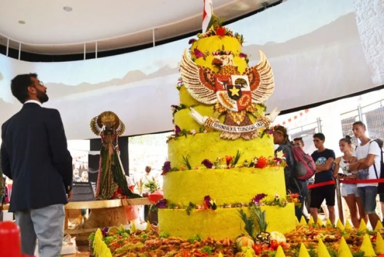 Tumpeng Nasi Kuning Garuda Indonesia